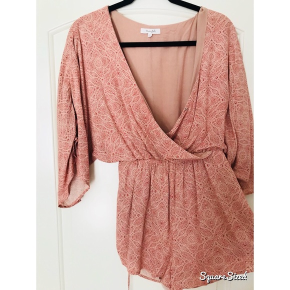 PEACHY ROMPER! - Picture 1 of 2